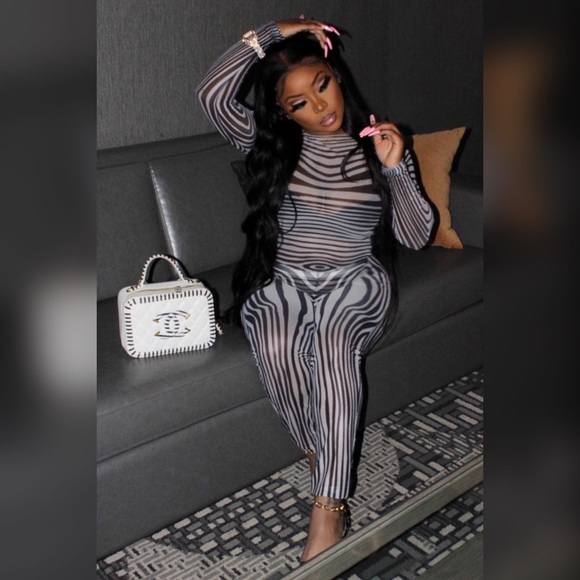 Two Piece Set - Picture 4 of 4